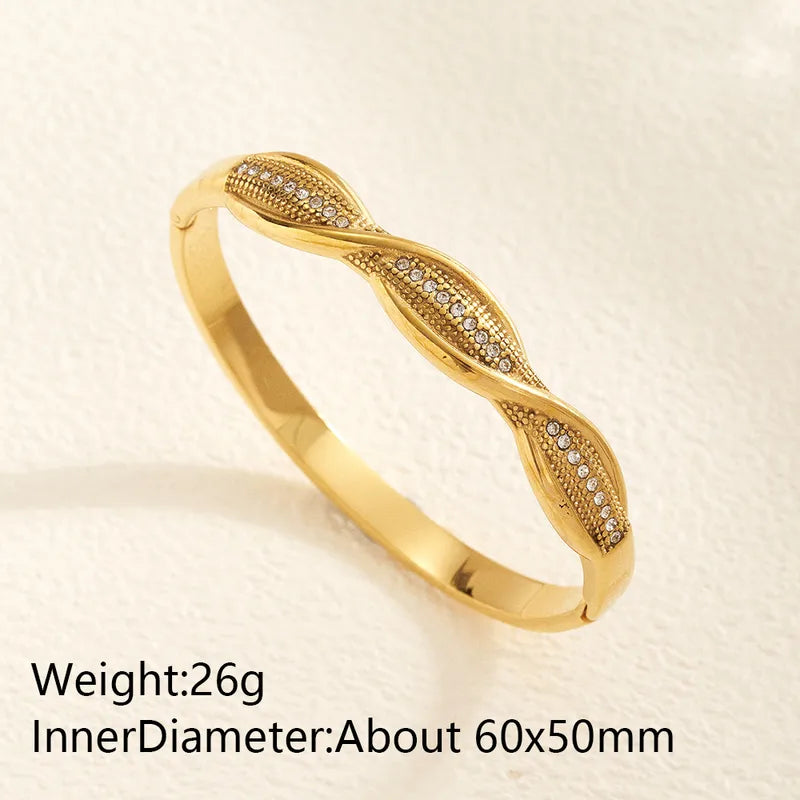 Serena Wave Bangle